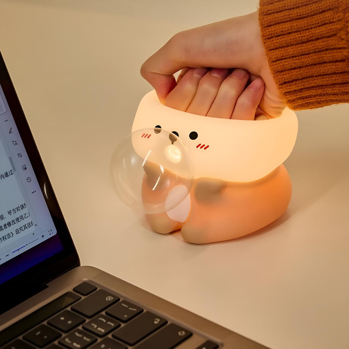 Veilleuse loutre led nomade douce et mignonne pour enfant