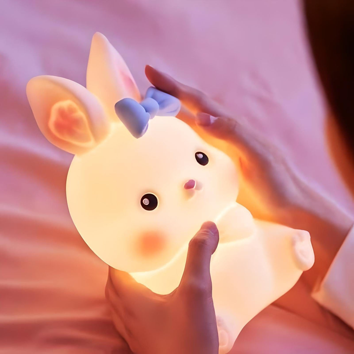 Veilleuse lapin rose en silicone douce et lumineuse